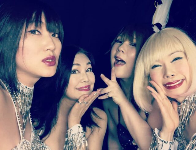 いつも迷惑ばっかりかけてごめんなさい(´；ω；｀)
それでも温かく見守ってくれる大好きなお姉さん♥
これからもこんなあたしですがよろしくお願いします♥